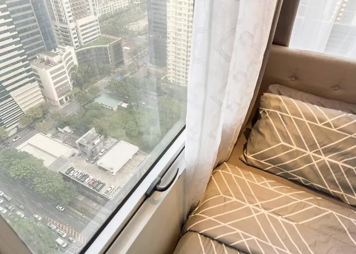 A2j Luxury 2br Bgc Near High Street, Malls Appartamento Manila