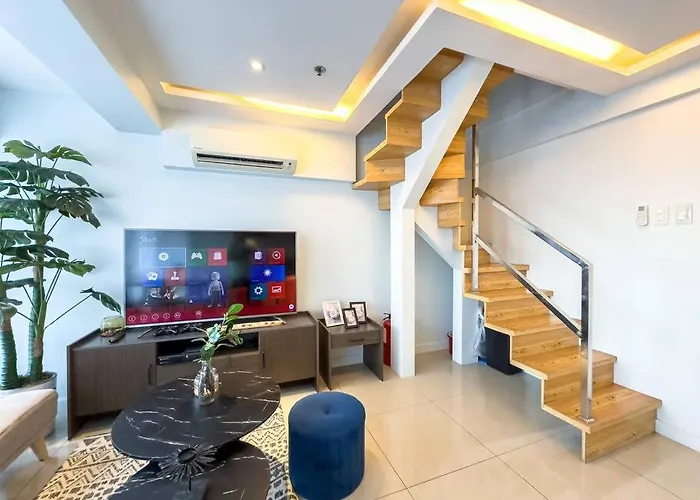 A2j Luxury 2br Bgc Near High Street, Malls *