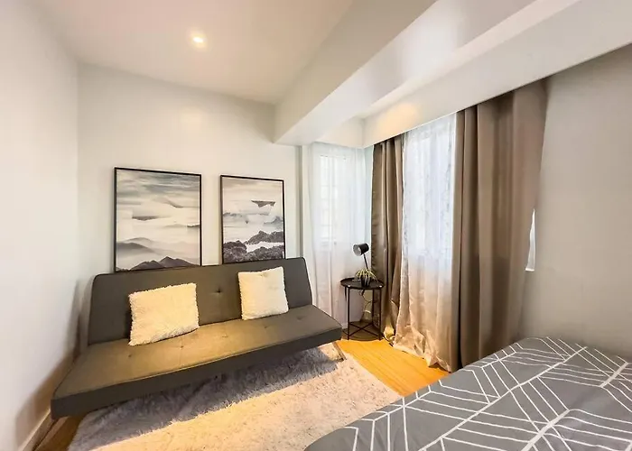A2j Luxury 2br Bgc Near High Street, Malls Appartamento