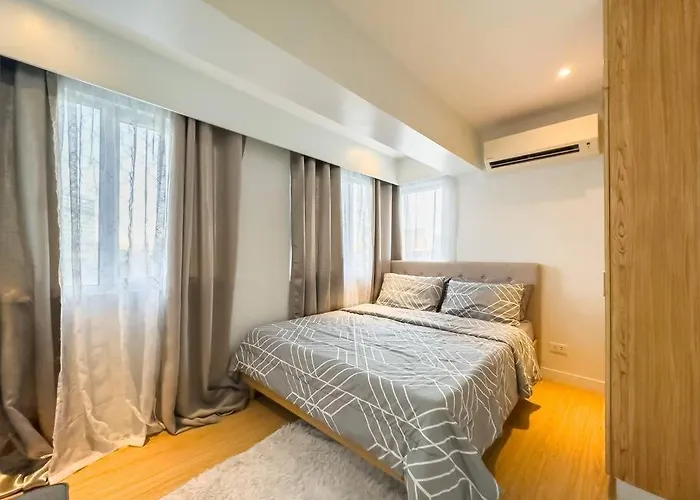 A2j Luxury 2br Bgc Near High Street, Malls Appartamento Manila